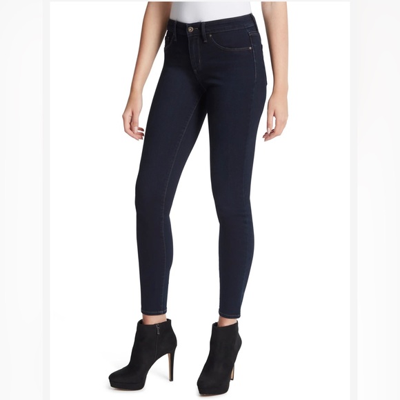 Jessica Simpson Kiss me skinny jeans size 6 - Picture 1 of 9